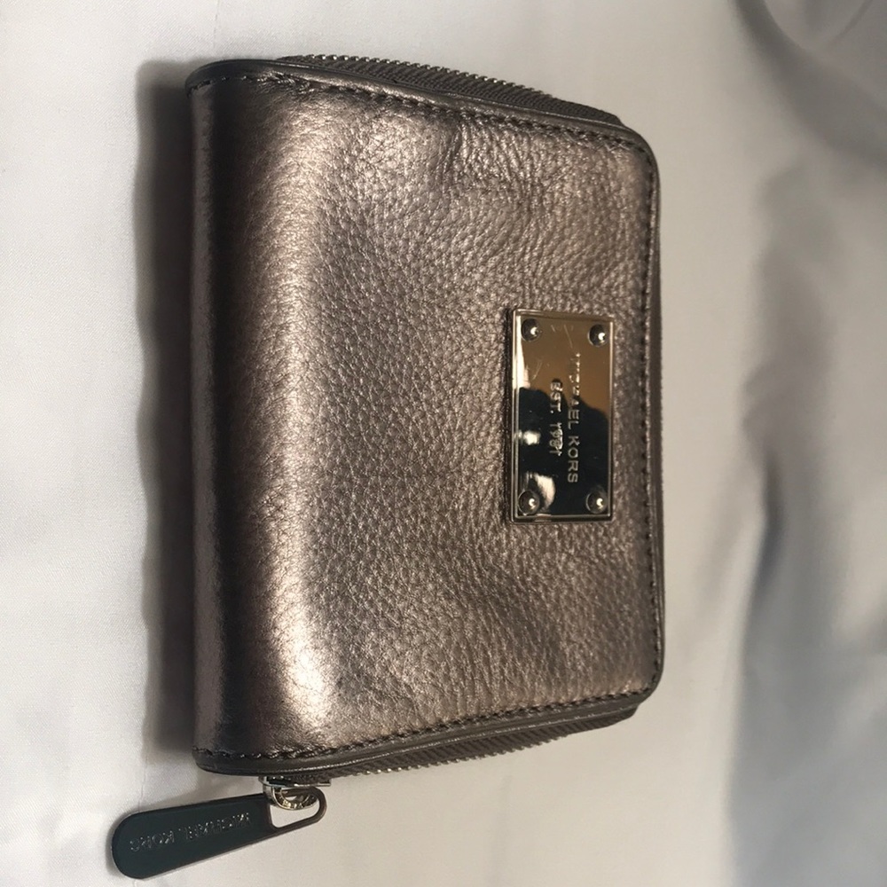 Michael Kors medium silver wallet